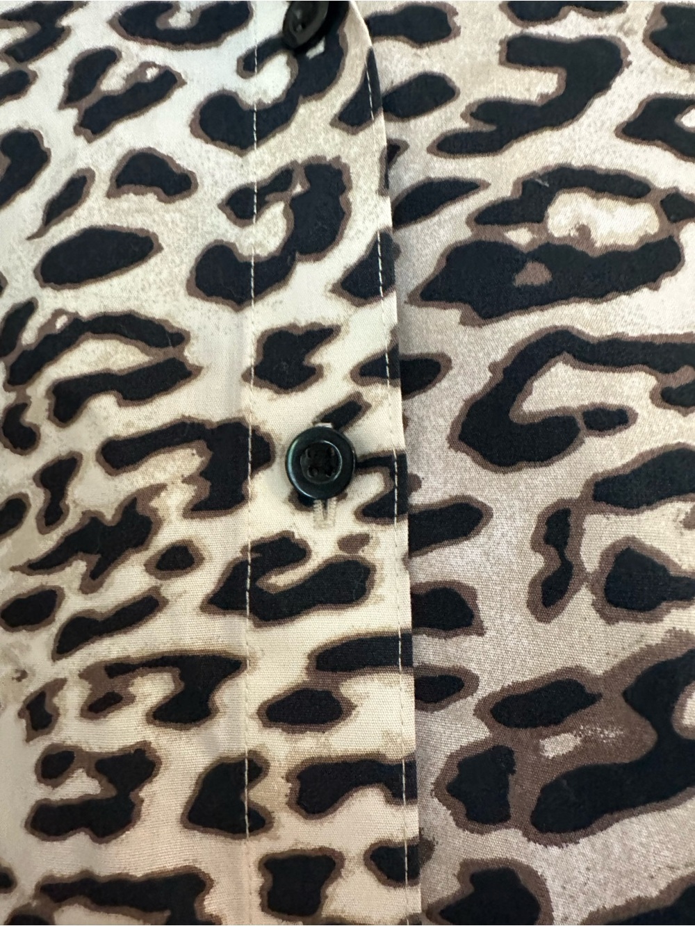 Chico’s no-iron Leopard Print Long sleeve shirt 100% Cotton - Picture 3 of 7